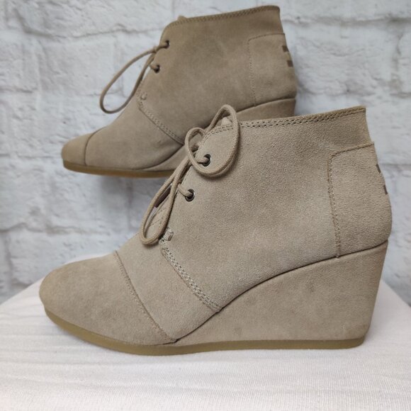 Toms Womens Ankle Booties Desert Wedge Heel Lace Up Boots Suede Taupe Tan Sz 8 - Picture 14 of 15